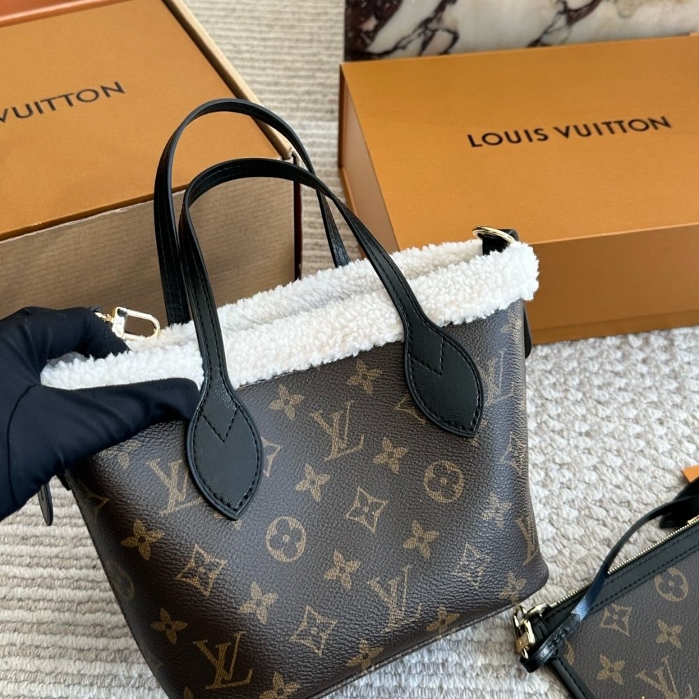 L0vis Vvtt0n Neverfull Bandoulière Inside Out BB Monogram Brown 26Cm M26315